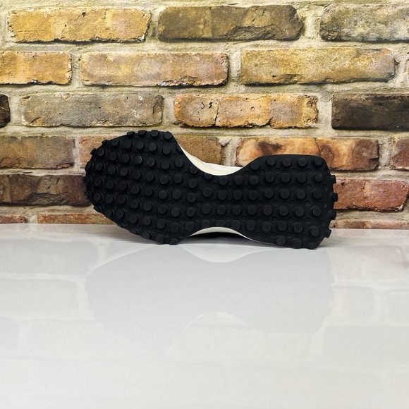 New Balance 327 Casual Sneakers Womens Size 7.5 Seasalt White Black WS327V1 - Picture 10 of 12